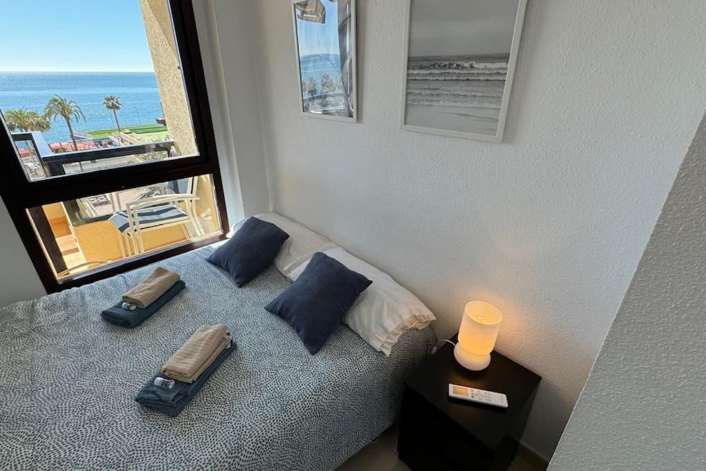 Apartamento A Pie De Playa Con Terraza Y Piscinas Apartment Benalmadena Exterior photo